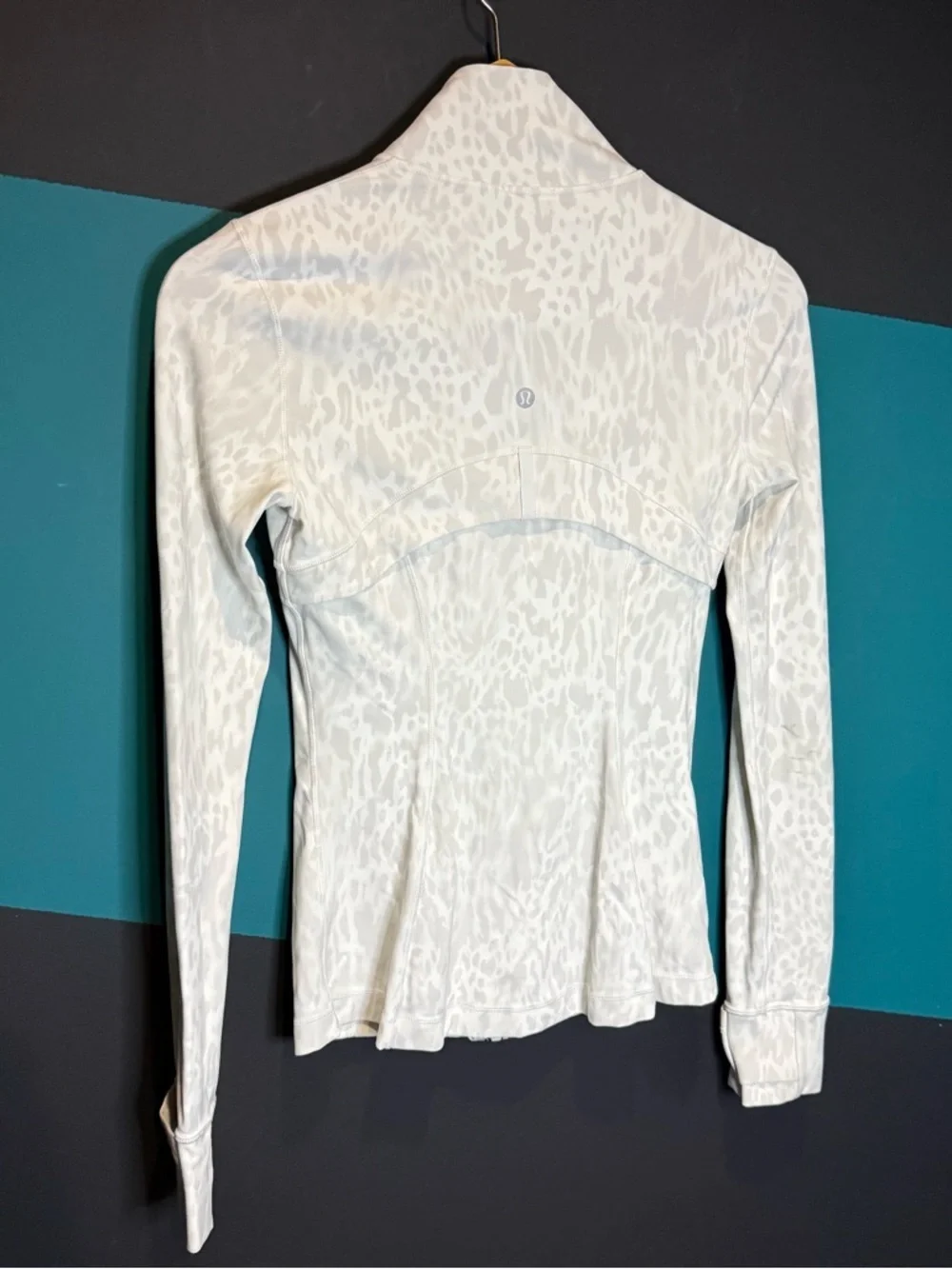 Lululemon Define Jacket *Nulu Contour Spot White Multi Sporty Outdoor 4 Pilates - Picture 8 of 13